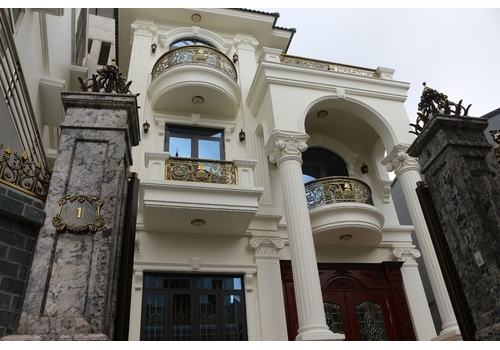 HOÀN THIỆN MẪU BIỆT THỰ MÁI NHẬT TÂN CỔ ĐIỂN NHÀ CHỊ THU Ở LA PHÙ