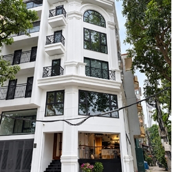 Nhà phố anh Hùng tại Tây Trà: ảnh thi công thực tế