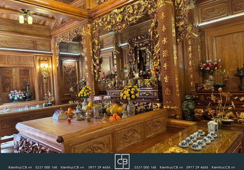 Nội thất nhà thờ anh Sinh: không gian gỗ truyền thống