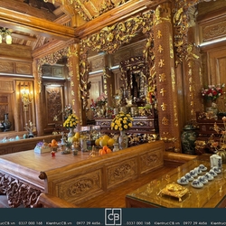 Nội thất nhà thờ anh Sinh: không gian gỗ truyền thống
