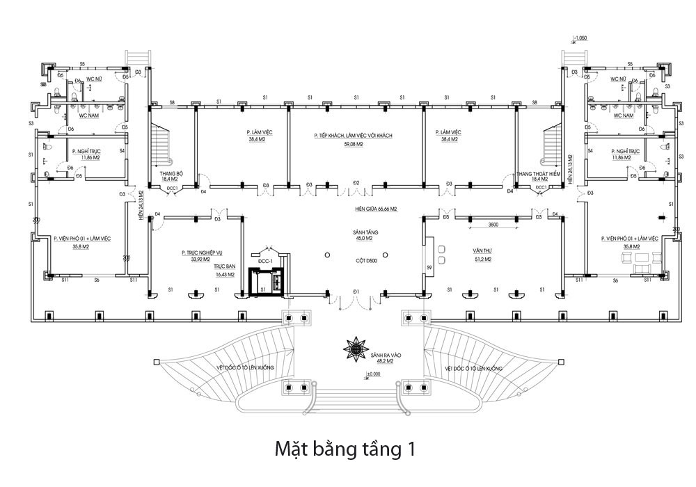 Mặt bằng tầng 1 thể hiện sảnh, các phòng làm việc và giao thông đứng. Mặt bằng tầng 1 thể hiện sảnh, các phòng làm việc và giao thông đứng
