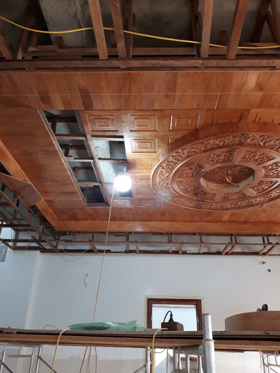 Thiết kế biệt thự hiện đại 2 tầng mái Thái